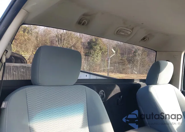 3C6JR6DT1EG100832: 44094457