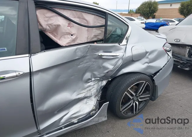 1HGCR2F5XHA052342: 44095628