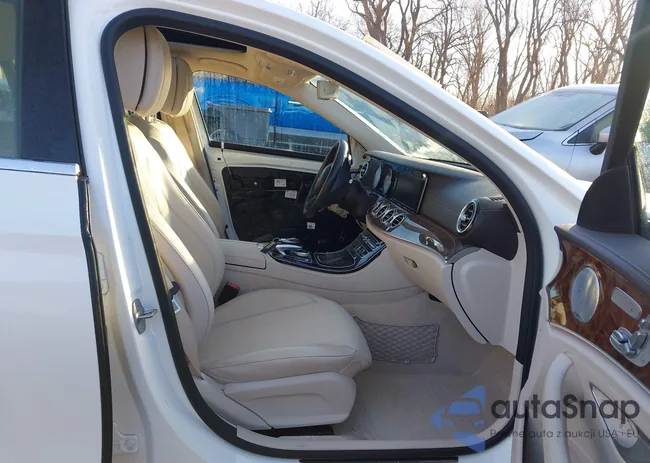 WDDZF4KB4HA215257: 44095746