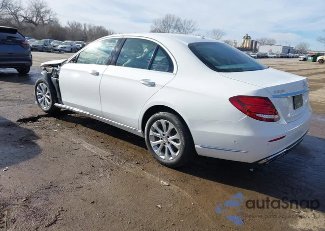 WDDZF4KB4HA215257: 44095746