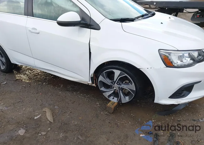 1G1JF5SB2L4103330: 44095785