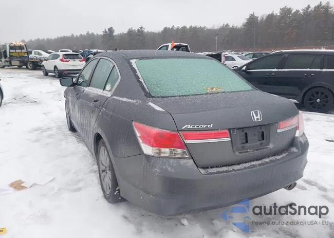 1HGCP2F73BA016023: 44095855