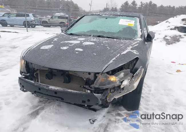 1HGCP2F73BA016023: 44095855