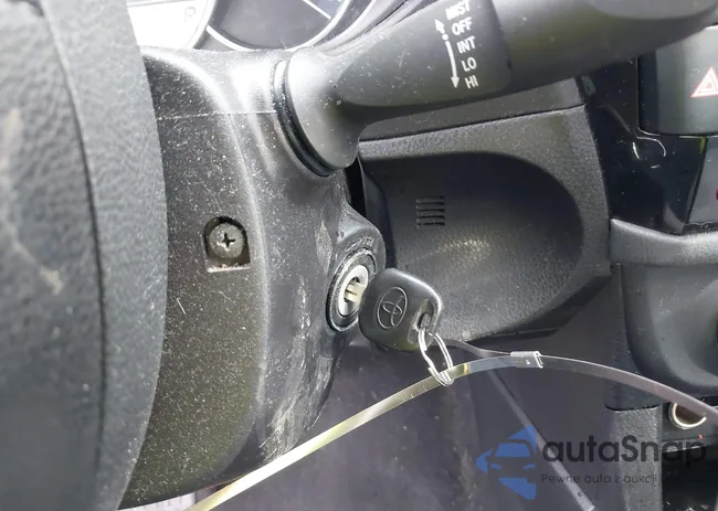 2T1BURHE4FC233458: 44095861