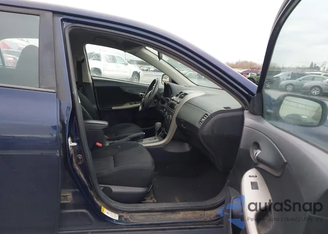 2T1BU4EE3BC624425: 44095878