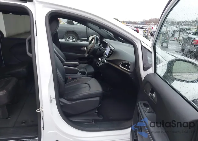 2C4RC1BG6SR531923: 44095999