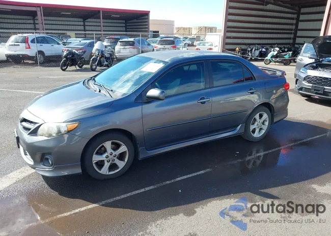 2T1BU4EE1BC751321: 44096047