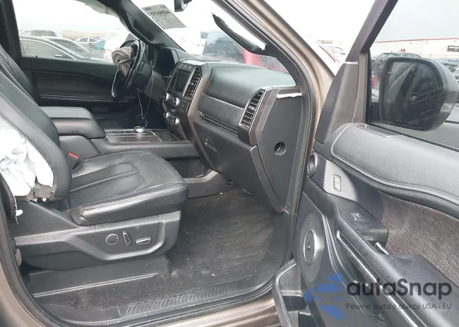 1FMJK1KT5KEA21021: 44096050