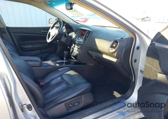 1N4AA5AP1AC845570: 44096115