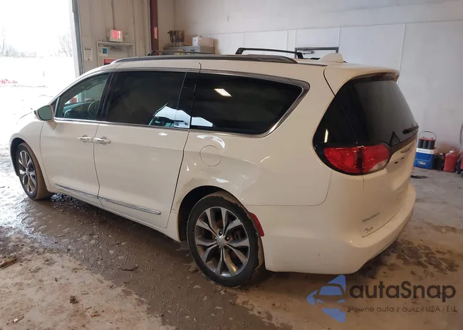 2C4RC1GG3KR652966: 44095176