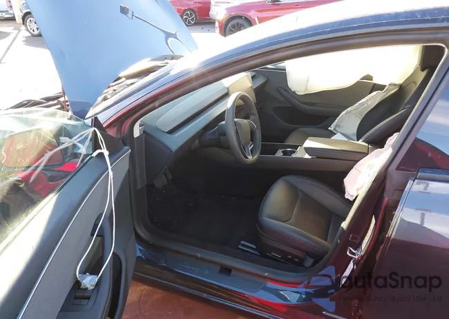 5YJ3E1EA0RF734903: 44095224