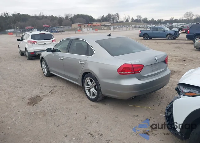 1VWBN7A33EC110443: 44095247