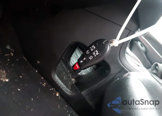 2C4RDGEG9KR739872: 44095359