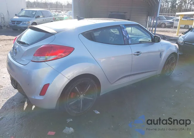 KMHTC6AD4FU221056: 44095526