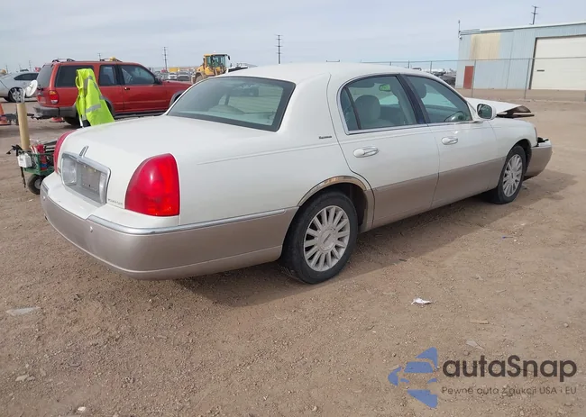 1LNHM82WX3Y676383: 44096553