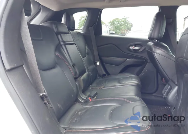 1C4PJMBS6EW240014: 44096579