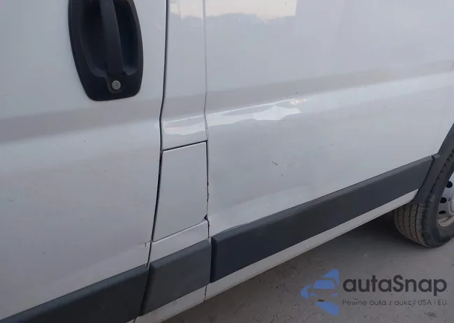 3C6TRVNG0JE155492: 44096698