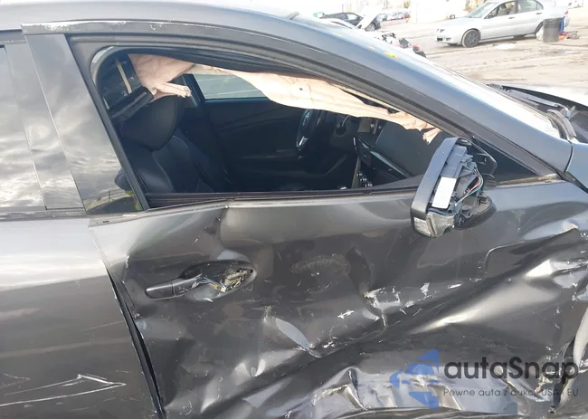 JM1GJ1V63F1167292: 44096778