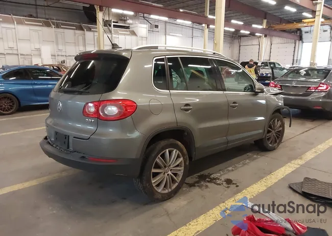 WVGAV7AX2BW516589: 44096902