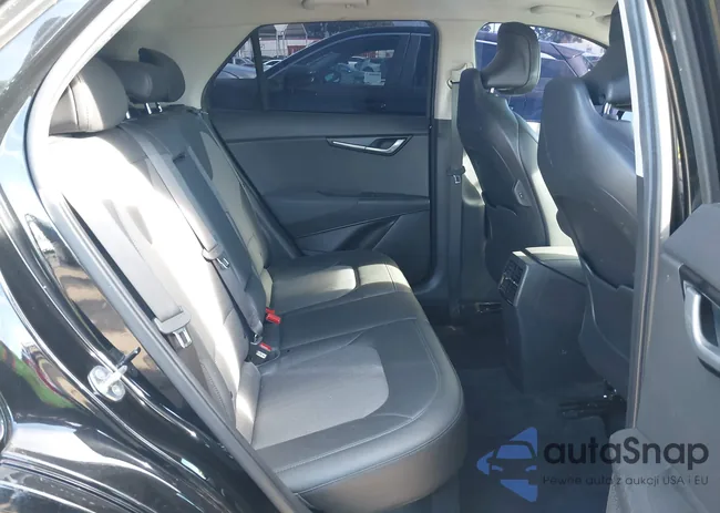 KNDCR3LE5P5041796: 44097050