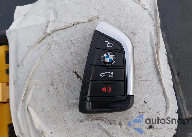 3MW5P7J09M8B61626: 44097060