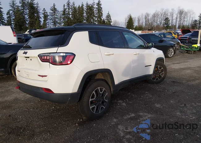 3C4NJDDB8KT722084: 44097130