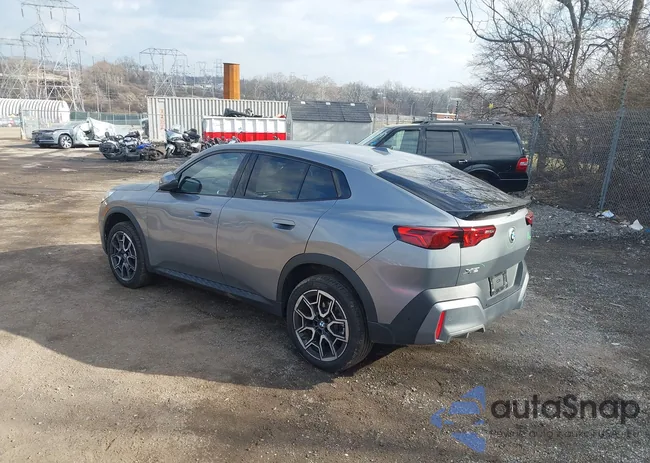 WBX63GM04T5492885: 44097137