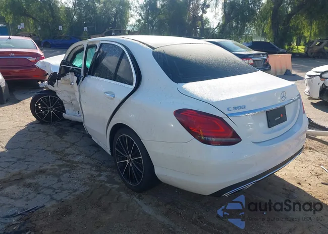 W1KWF8DB5MR647178: 44097145