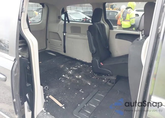 2D4RN5DG3BR706968: 44096174