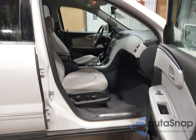 1GNKVLED9BJ329744: 44096180