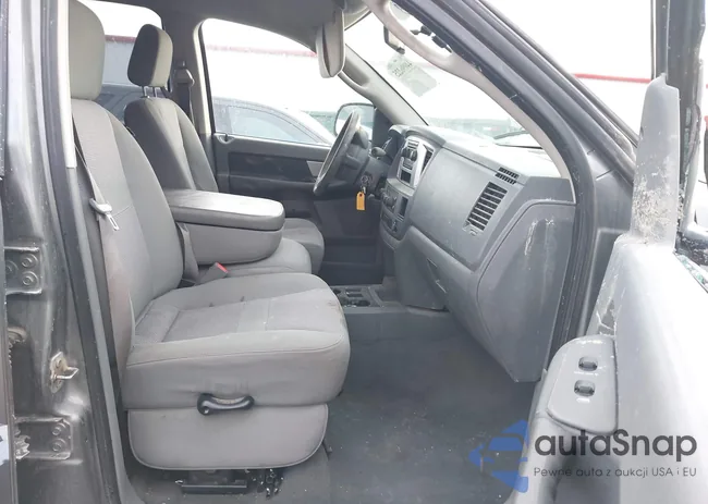 3D7KS29A18G156765: 44096225