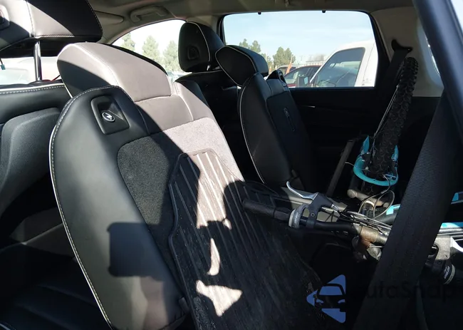 5J8YE1H88RL021227: 44096348