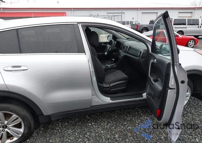 KNDPMCAC9H7111730: 44096352