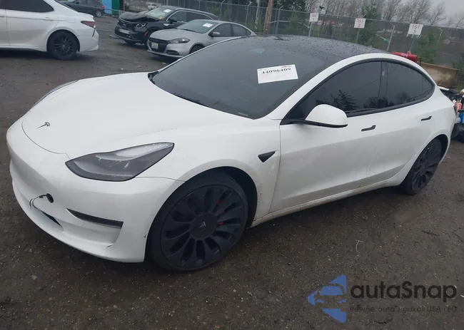 5YJ3E1EC9NF315945: 44096409