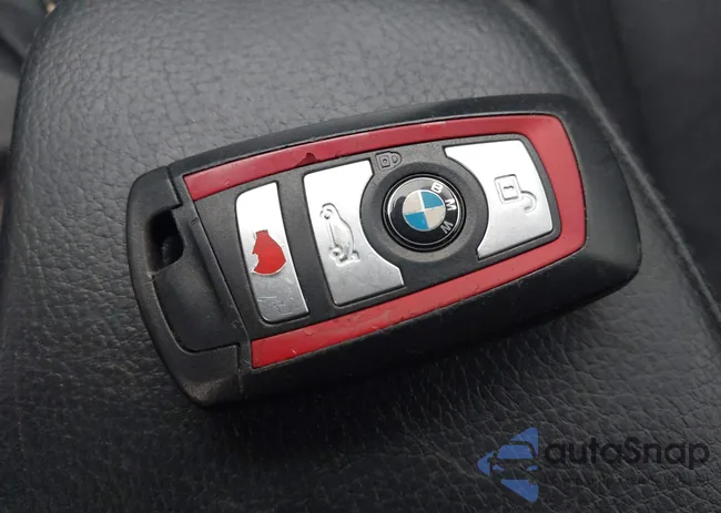 WBA8E9G50GNU27697: 44097599