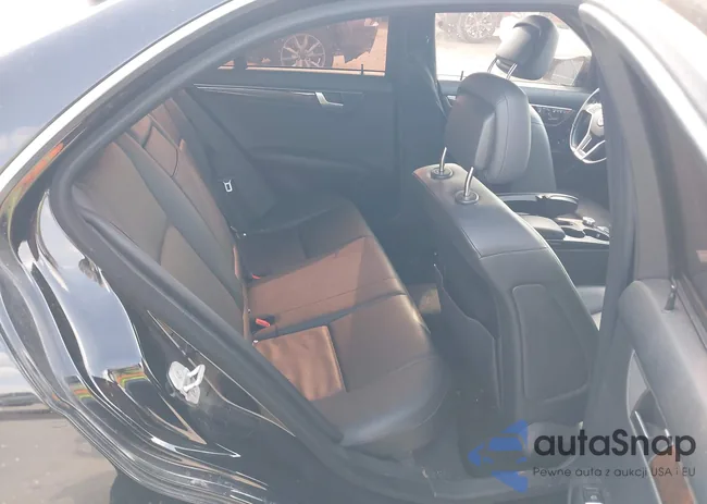 WDDGF4HB4EA959421: 44097608