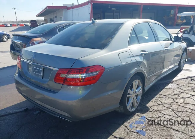 WDDHF5KB6CA520995: 44097702