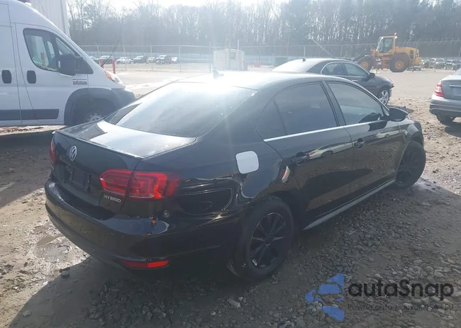 3VW637AJ8EM234096: 44097734