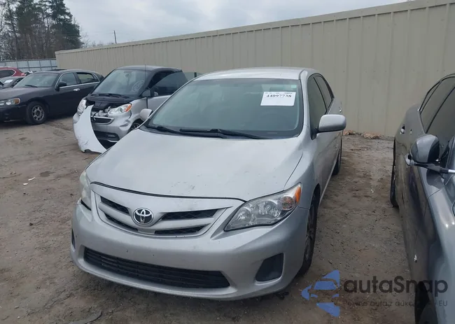 2T1BU4EE7BC621155: 44097738