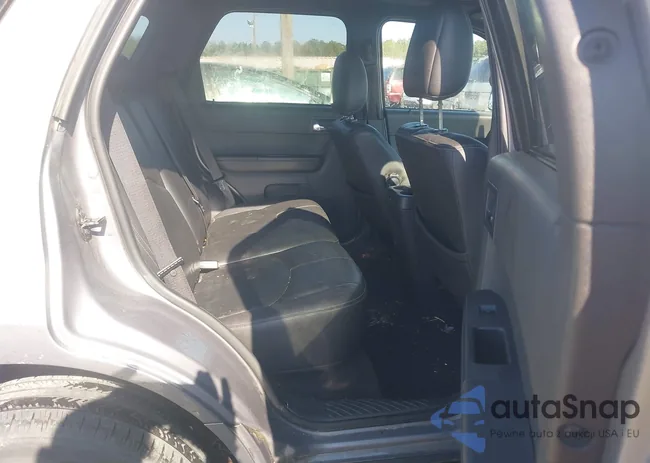 4M2CU87138KJ48149: 44097762