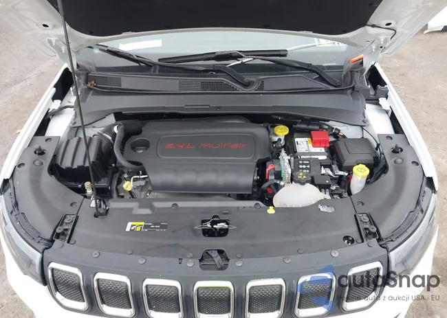 3C4NJDBBXNT199982: 44097785