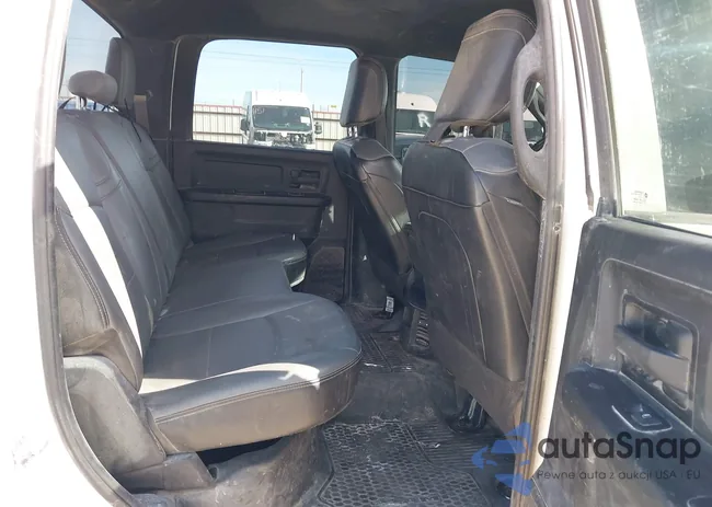 3C6UR5HJ5NG202702: 44097921