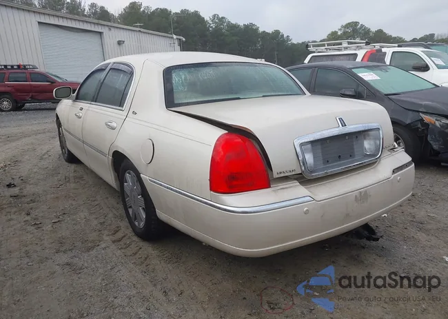 1LNHM83W93Y652834: 44097993