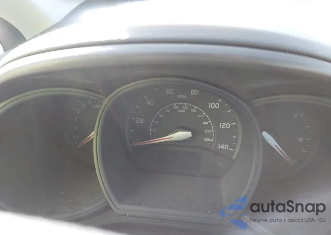 KNADN4A39D6115182: 44098002