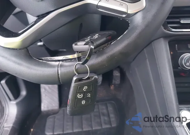 3VVUX7B29PM369937: 44098004