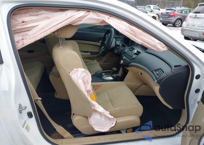 1HGCS127X9A000877: 44098071