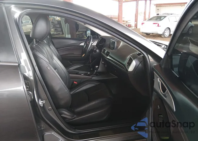 3MZBN1L35JM274361: 44097162