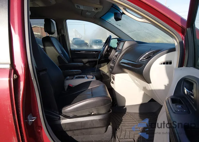 2C4RC1BGXDR585146: 44097180