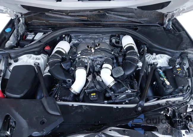 WBAJB9C58KB464880: 44097397