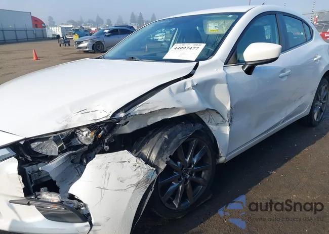 3MZBN1L32JM187338: 44097477